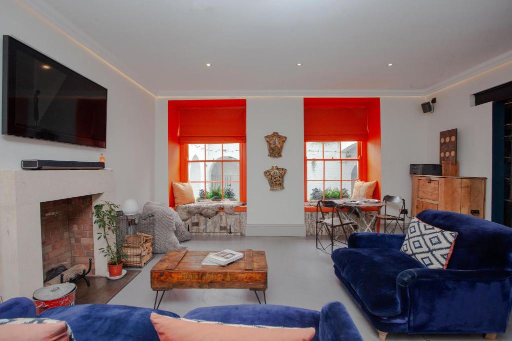 Higgihaus Apt 1 #36-37 Royal York Crescent, Bristol