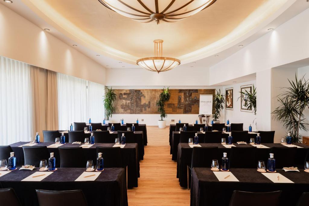 Tárgyalóterem/bálterem