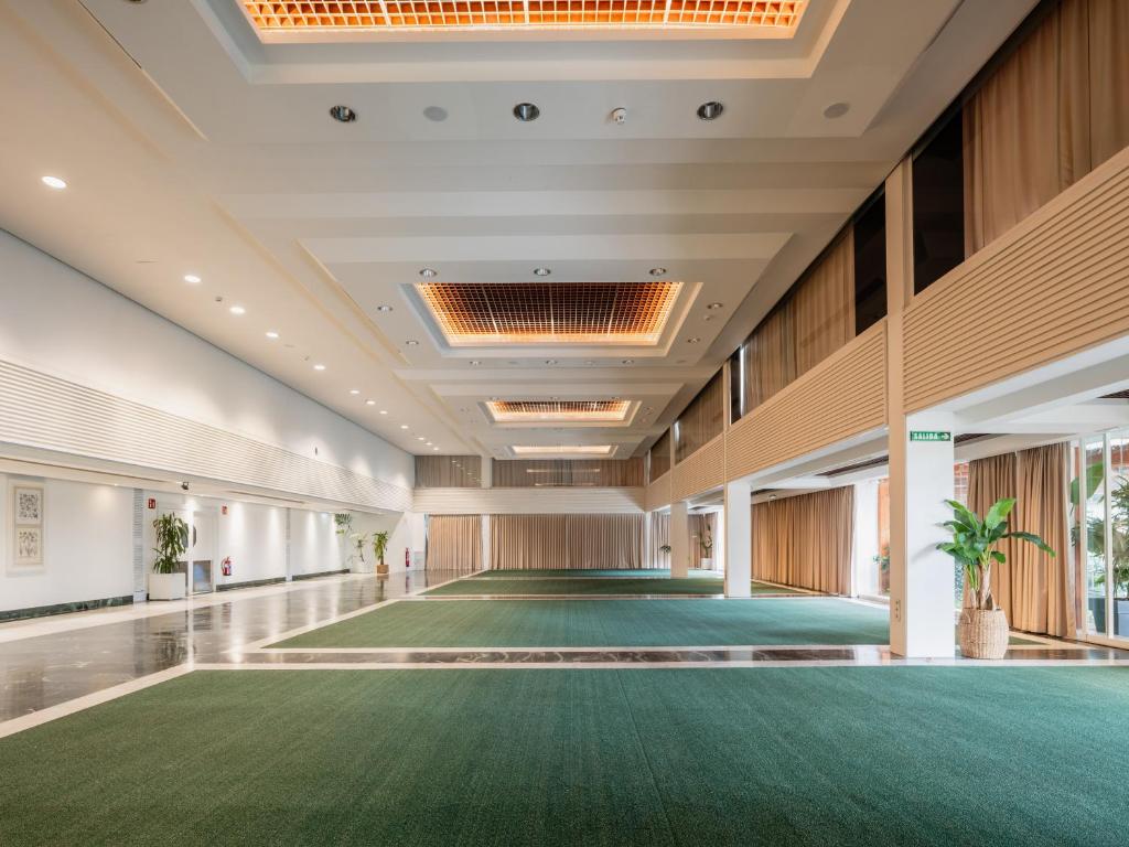 Tárgyalóterem/bálterem