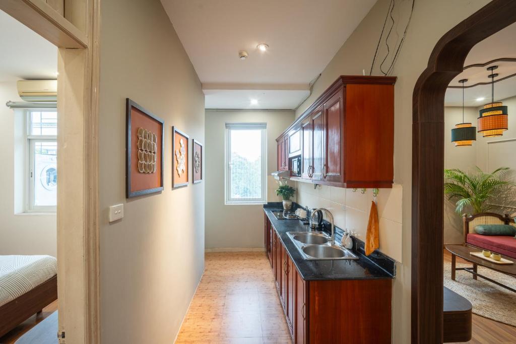 Spacious Hoan Kiem Apartment