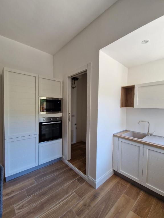 Ten Apartment - 4