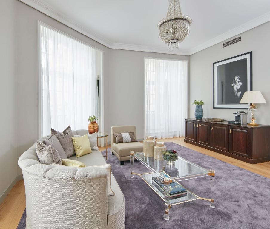 Közös társalgó / TV