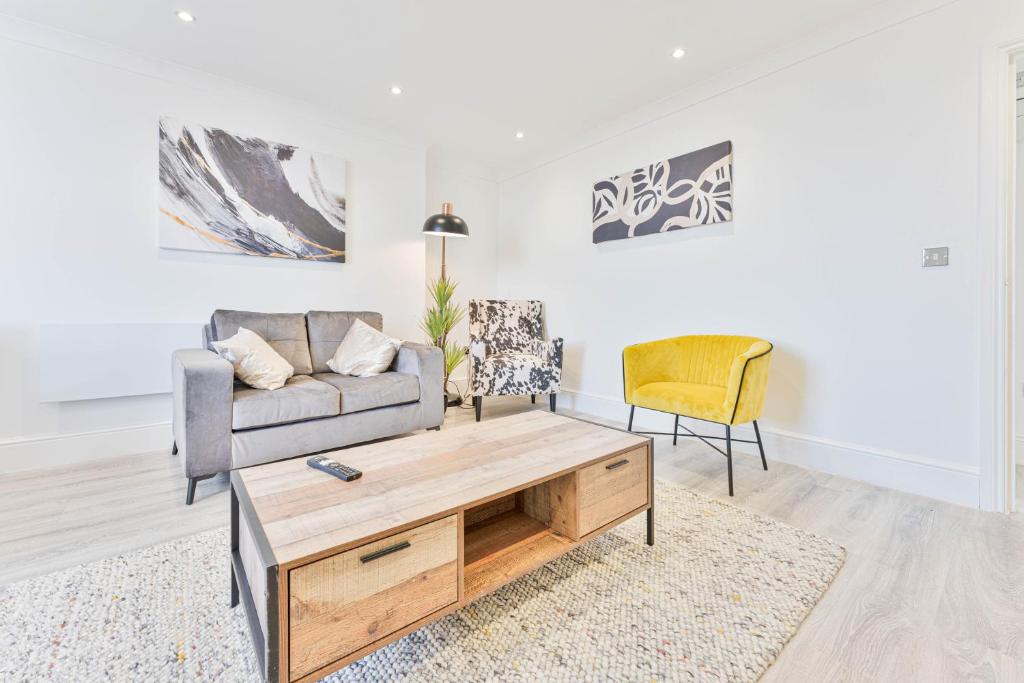 The Residence by Guestz, Cheltenham