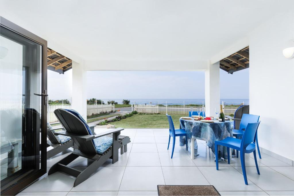 Fifty on the Rocks, Uvongo Beach