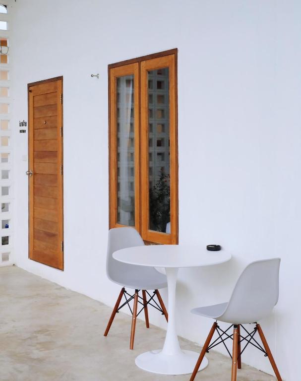 อินทา รีสอร์ท ราชบุรี (Intha Resort Ratchaburi)