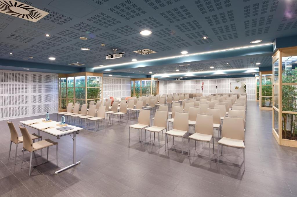 Tárgyalóterem/bálterem