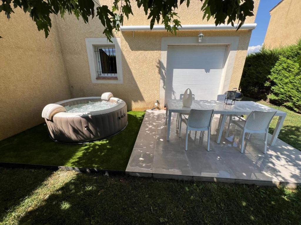 Villa T3 avec SPA jardin clos - 2