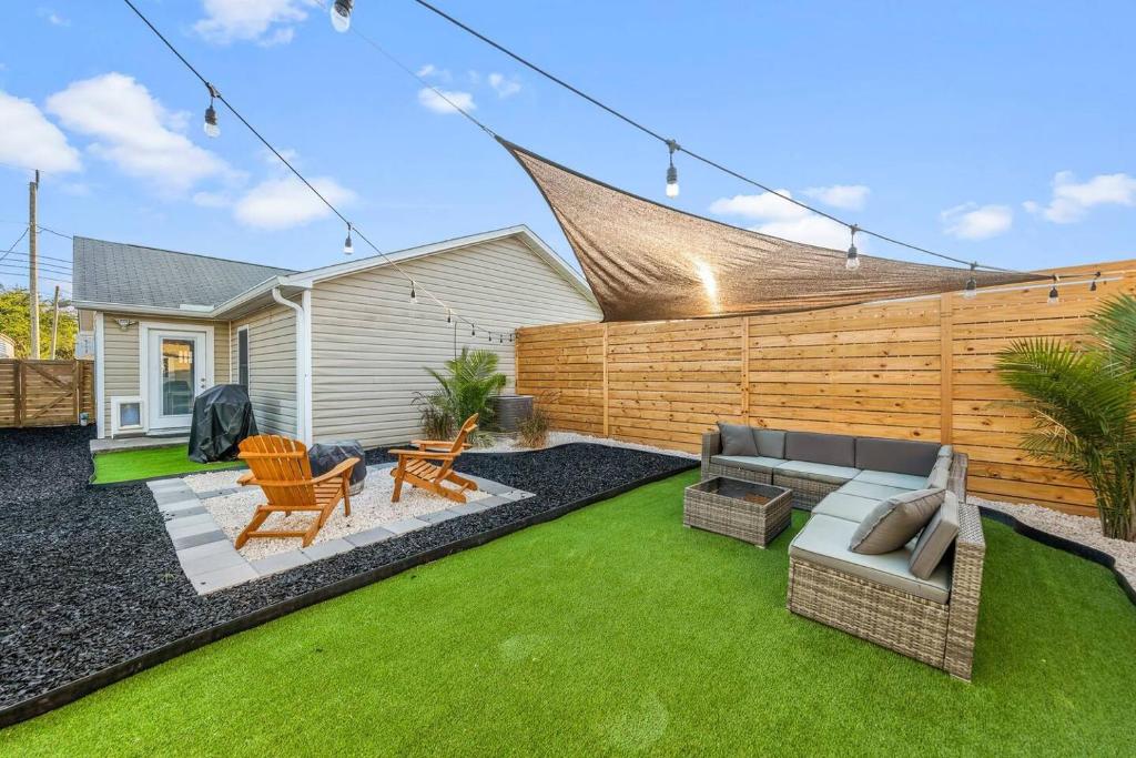 Fun in the Sun Walk to the Beach Family Fun, Panama City Beach