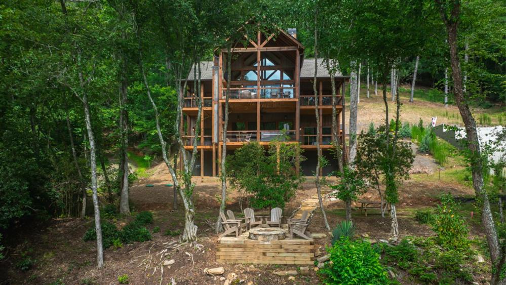 Rushing River Retreat, Mineral Bluff