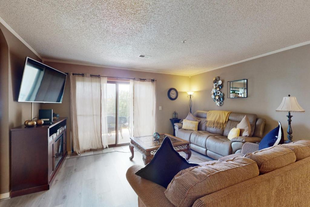 Thousand Hills Foothills F-6, Branson