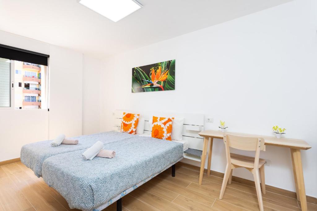OkStay Torres Del Sol With sea and pool views - 5