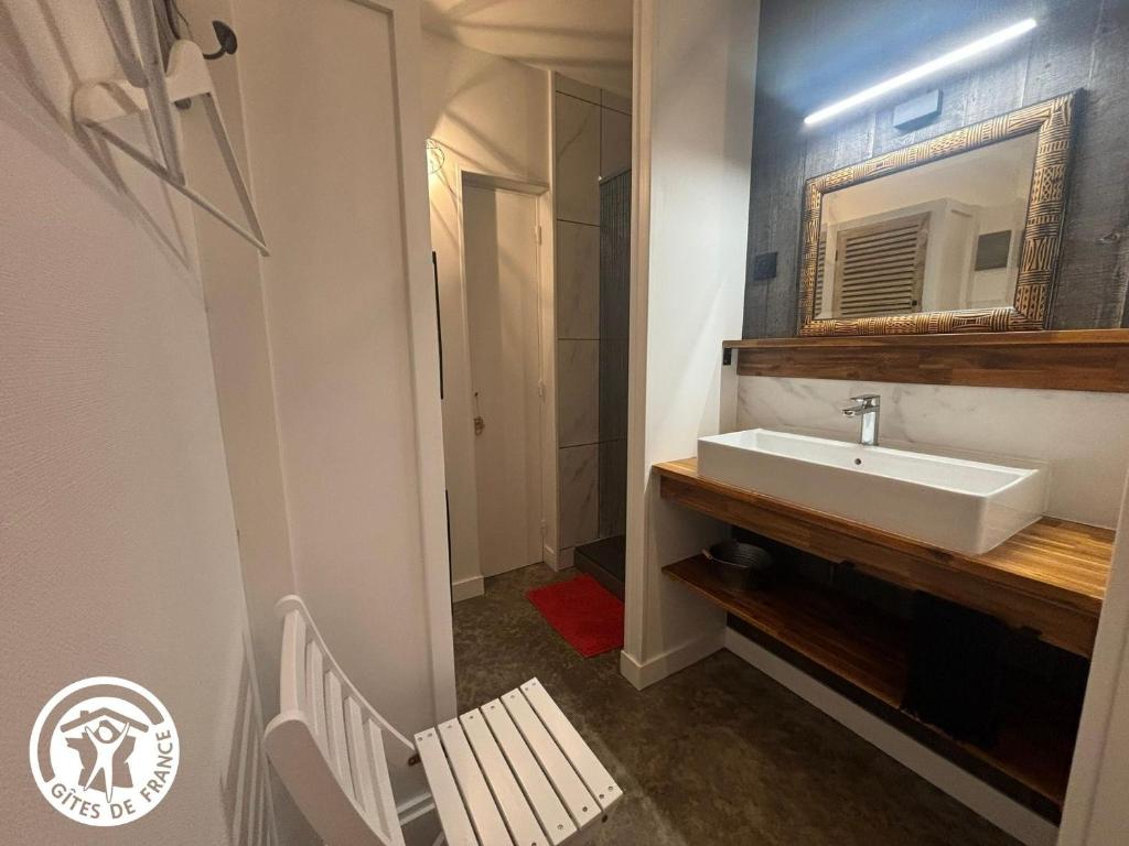 Gîte rénové proche plage, centre-ville et pistes cyclables avec terrasse privative - FR-1-426-560 - 4