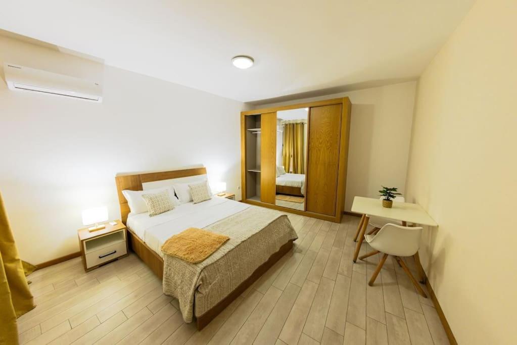 Jet Ap & Car 12 - AC, Praia