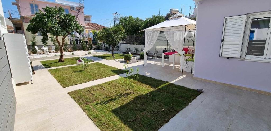 Fiore , 200m from central square, Argostoli