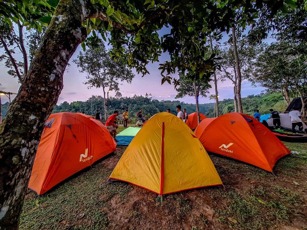 Lembah Datu Campsite, Seganteng