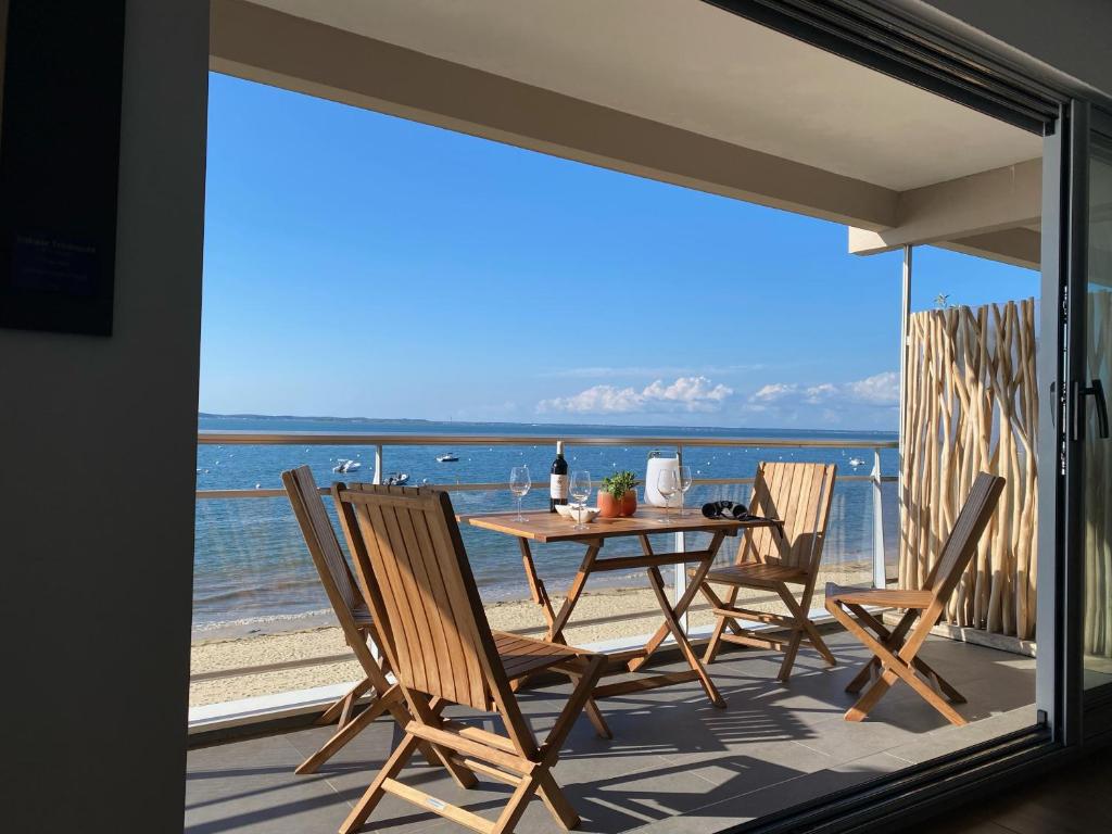 Première ligne accès privé et direct à la plage Vue mer - 5