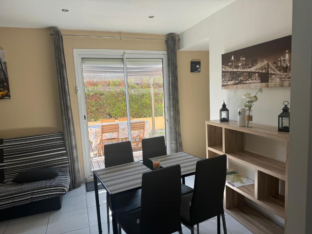 Gite Justin glandasse, Die