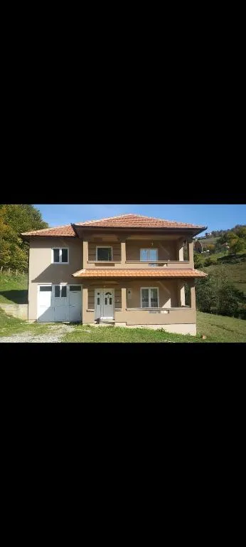Village Villa，位于比耶洛波列的酒店