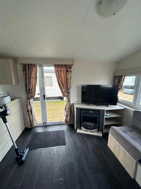 Caravan in Barmouth photo 2
