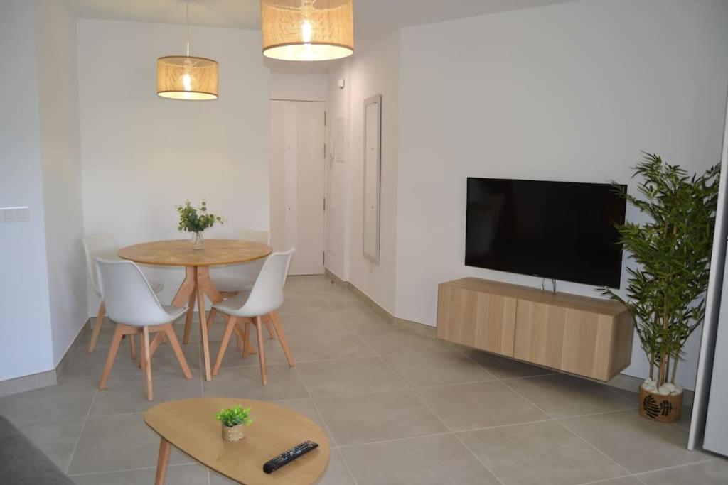 Fuengirola Beach & terrace by ELE Apartments - 4