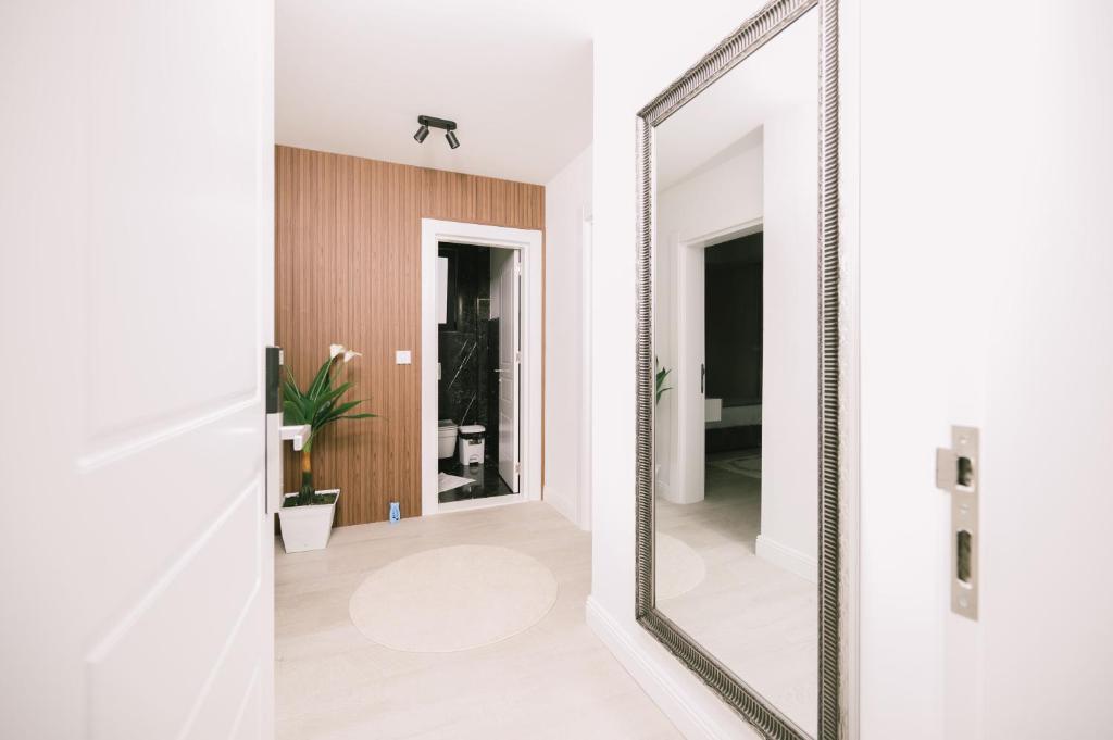 Apartments Moon White Lux - 3