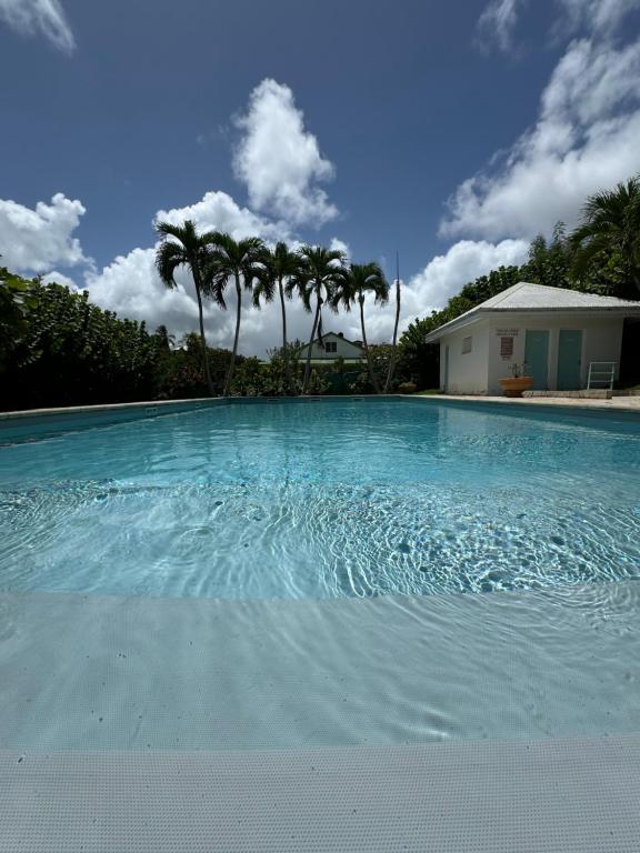 Charmant studio vue mer imprenable, proche plage, Le Gosier