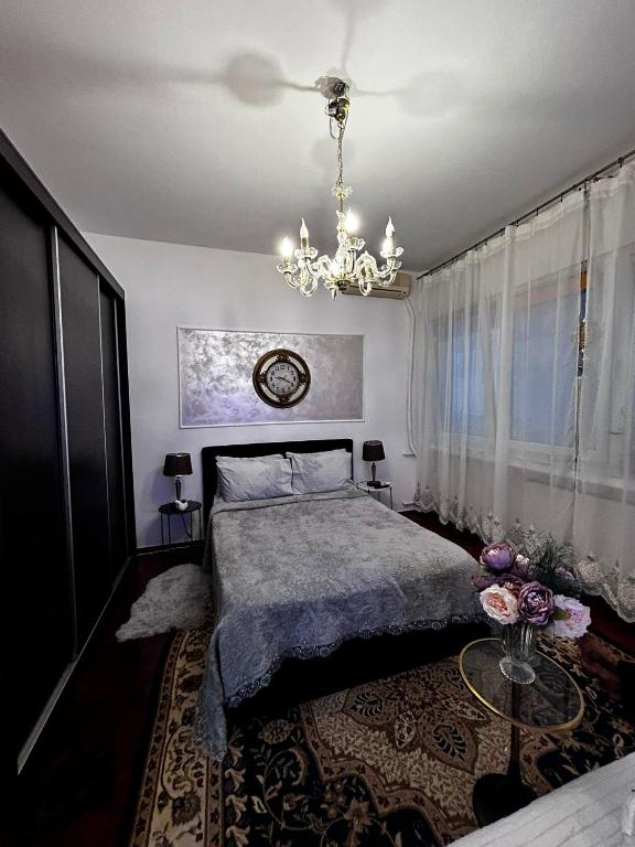 Mini scala, Bucharest