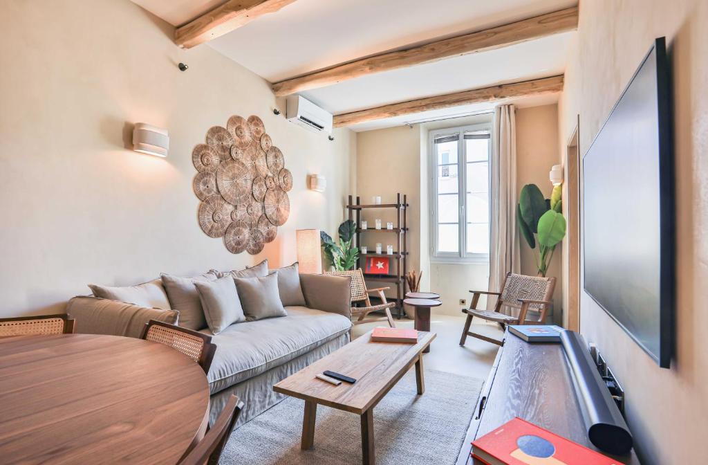 Magnificent apt - 2BR-6P - Heart of Saint-Tropez, Saint Tropez