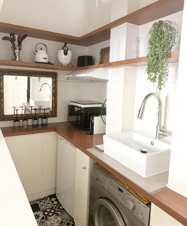 Studio climatisé pour 1 ou 2 personnes au 109 avenue Mozart Paris 16 - 2