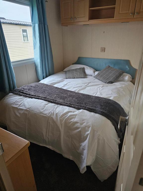 64 Whitehouse, Abergele photo 7