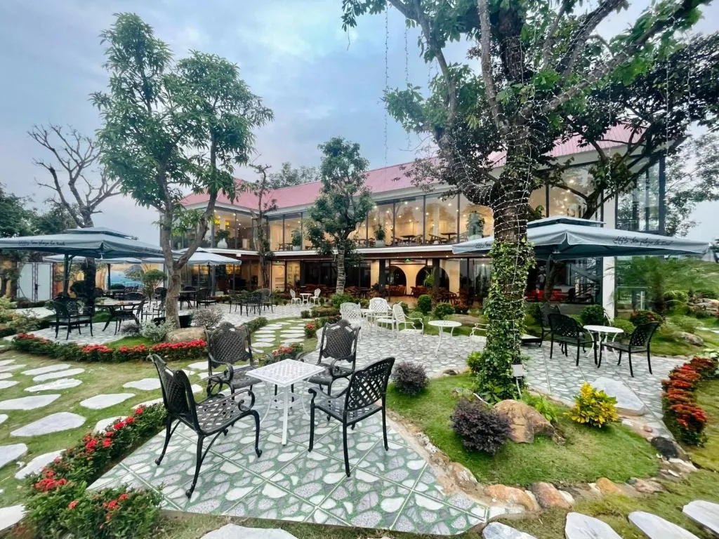 Sen Plaza Hotel, hotel in An Nhiên