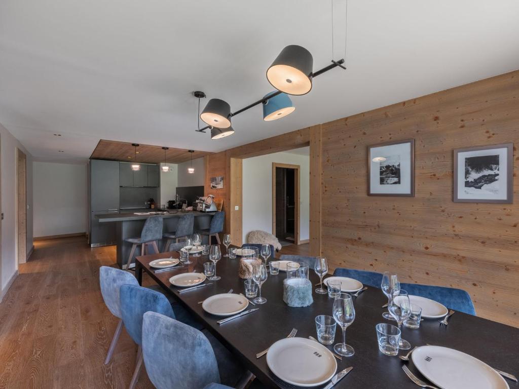 Appartement moderne 133m² à Courchevel, proche télécabine, avec WiFi et parking - FR-1-562-80 - 1