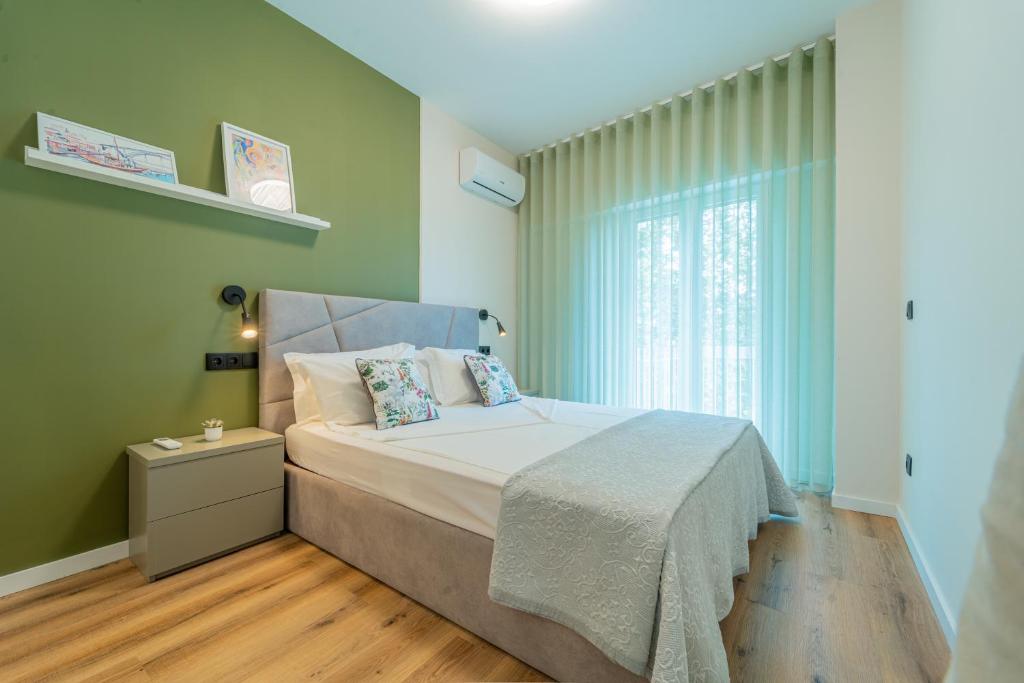 Casa Flores - 2 bedroom, Lift, AC, Car Parking - extra, Porto