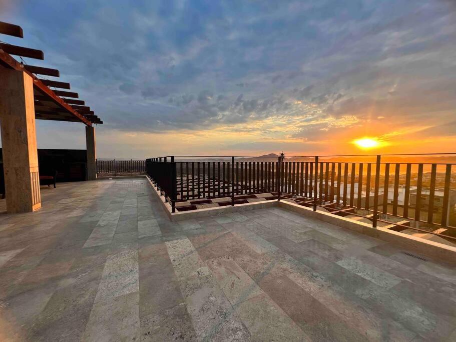 Penthouse with panoramic terrace and pool, San José del Cabo