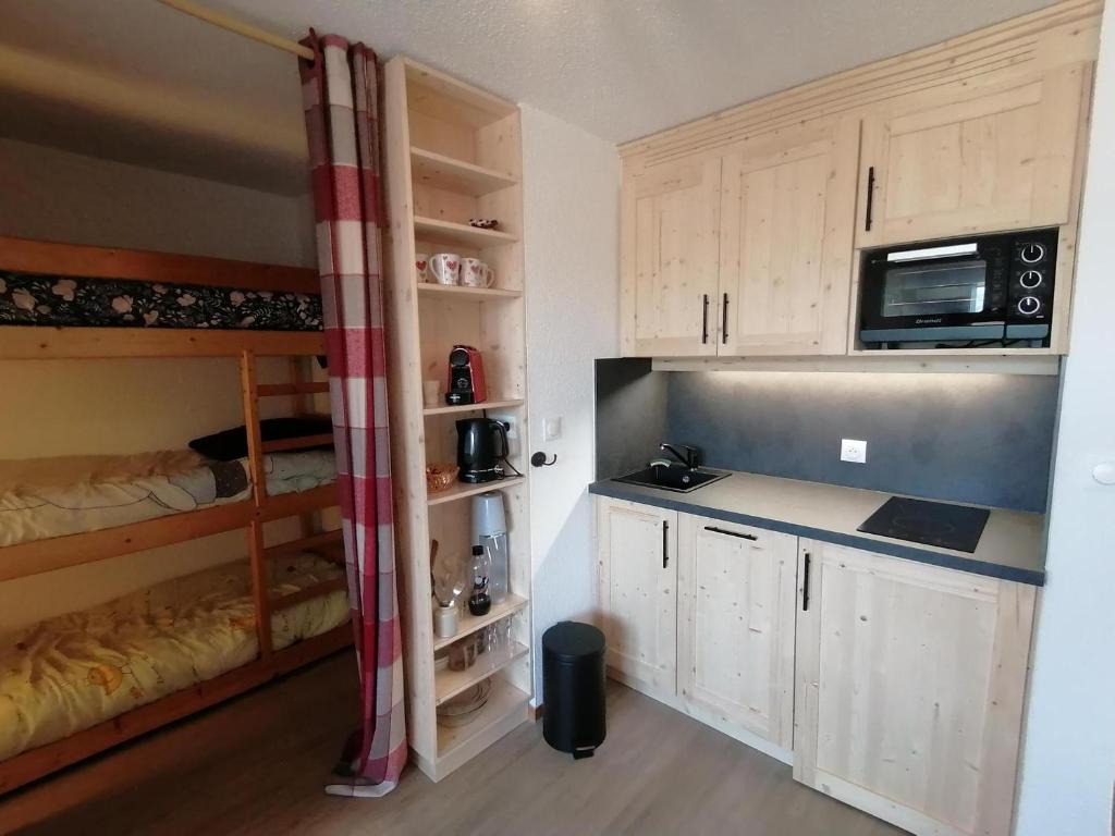 Appartement rénové en pleine montagne avec accès direct aux pistes - FR-1-181-2829 - 3