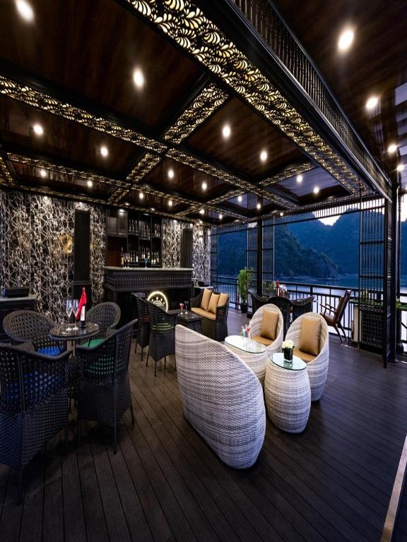 Du thuyền 5 sao &#8211; Ngủ đêm &#8211; Vịnh Hạ Long &#8211; RIT