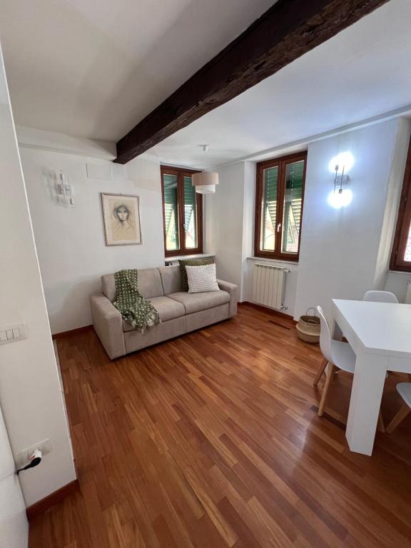 A casa di Cri, Lucca