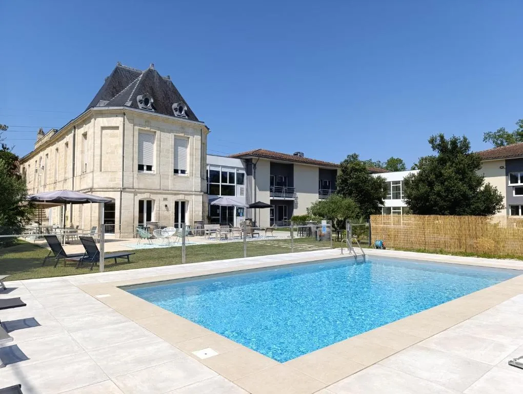 Green Hôtels Bordeaux Arena，位于Latresne的酒店