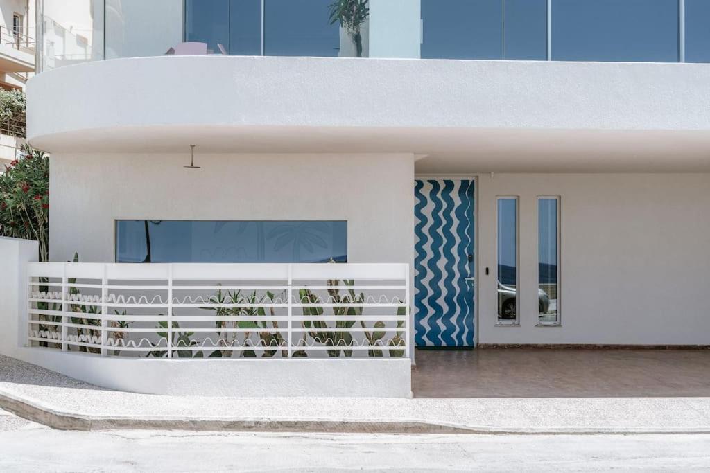 8 Min walk to Harbour, Chania