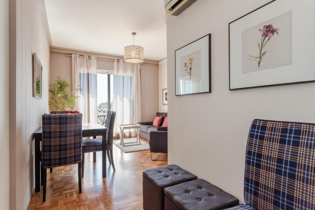 Apartment with terrace for 4 - 5