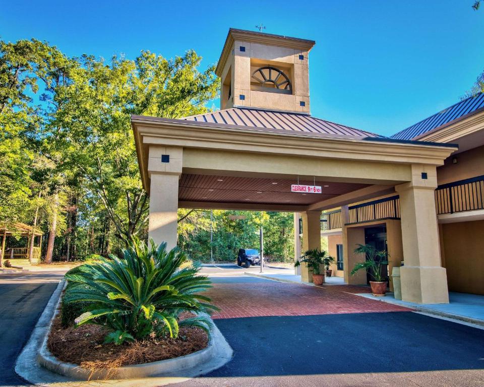 Clarion Inn & Suites Aiken South, Aiken