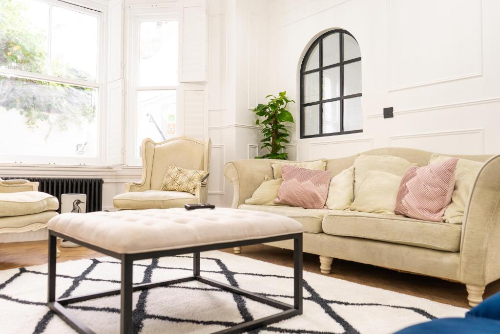 Kensington Bay View Dreams, Shepherds Bush, London up to 32 OFF