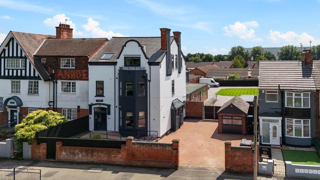 The Olive Tree Aparthotel, Hull