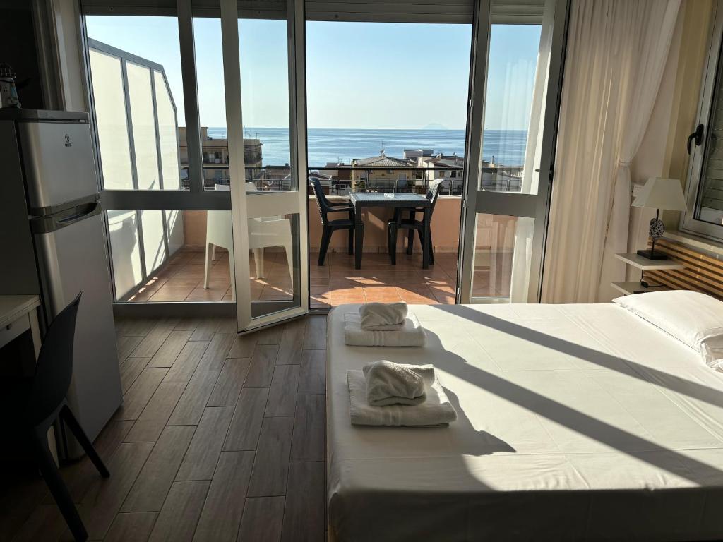 Blue Sky Apartments - 3