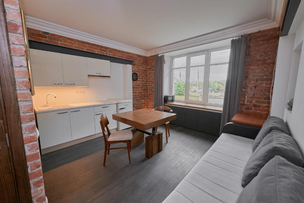 Modernios klasikos studija, Kaunas