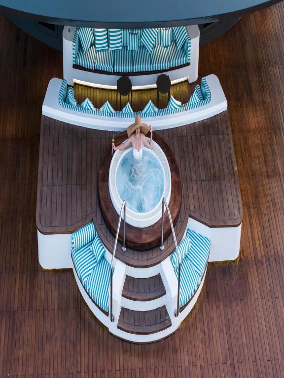 Du thuyền 6 sao &#8211; Ngủ đêm &#8211; bể bơi &#8211; Khu vui chơi trẻ em &#8211; Vịnh Hạ Long- ESS