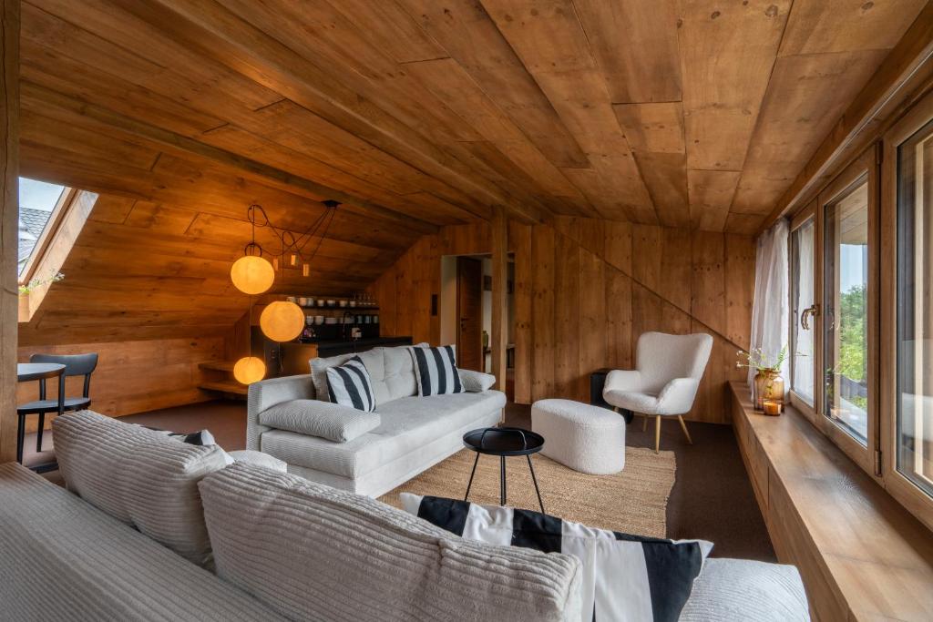 DOsTatek, Moravičany