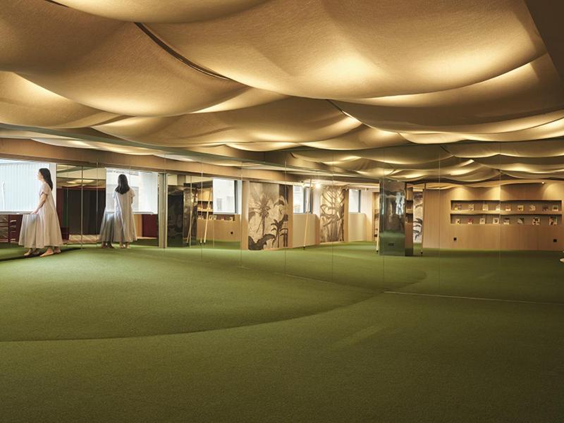 Shared lounge/TV area