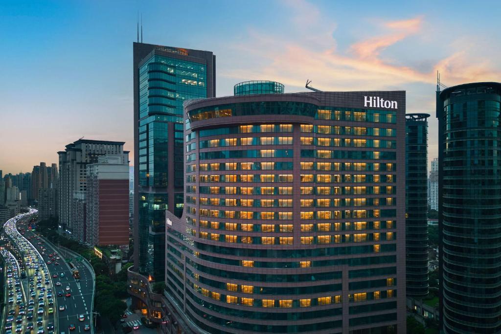 Hilton Shanghai City Center -Steps from iconic landmarks Wukang Mansion and Jing'an Temple, Shanghai