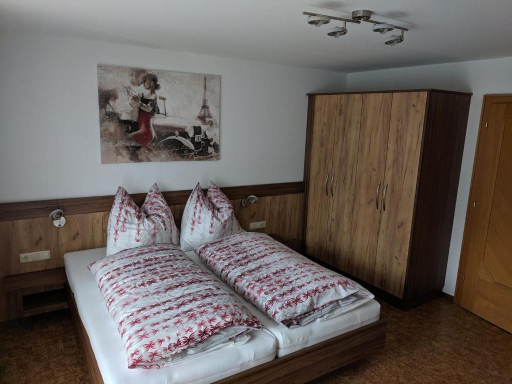Ferienwohnung Rainer Kunterbunt - 4